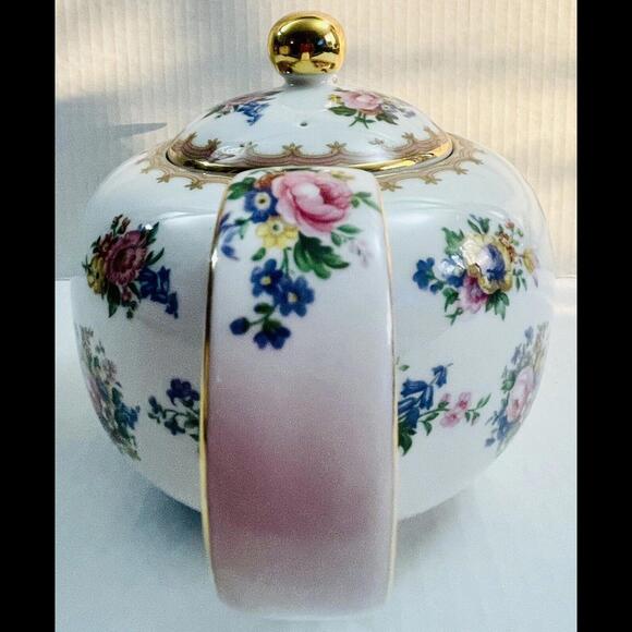 ❤️SOLD❤️Vintage Teapot Royal Albert Fine China Classic Collection “Lady Carlyle” - Picture 3 of 11